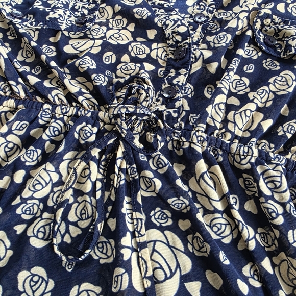 Siren Lily Blue Floral Maternity Shirt, Size XLarge - Picture 2 of 5